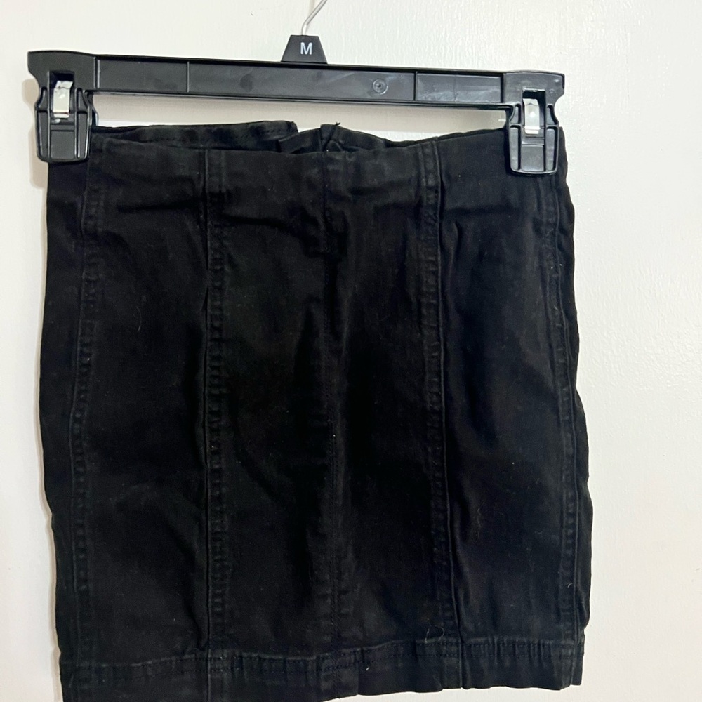 Chelsea & Violet Black Mini Skirt